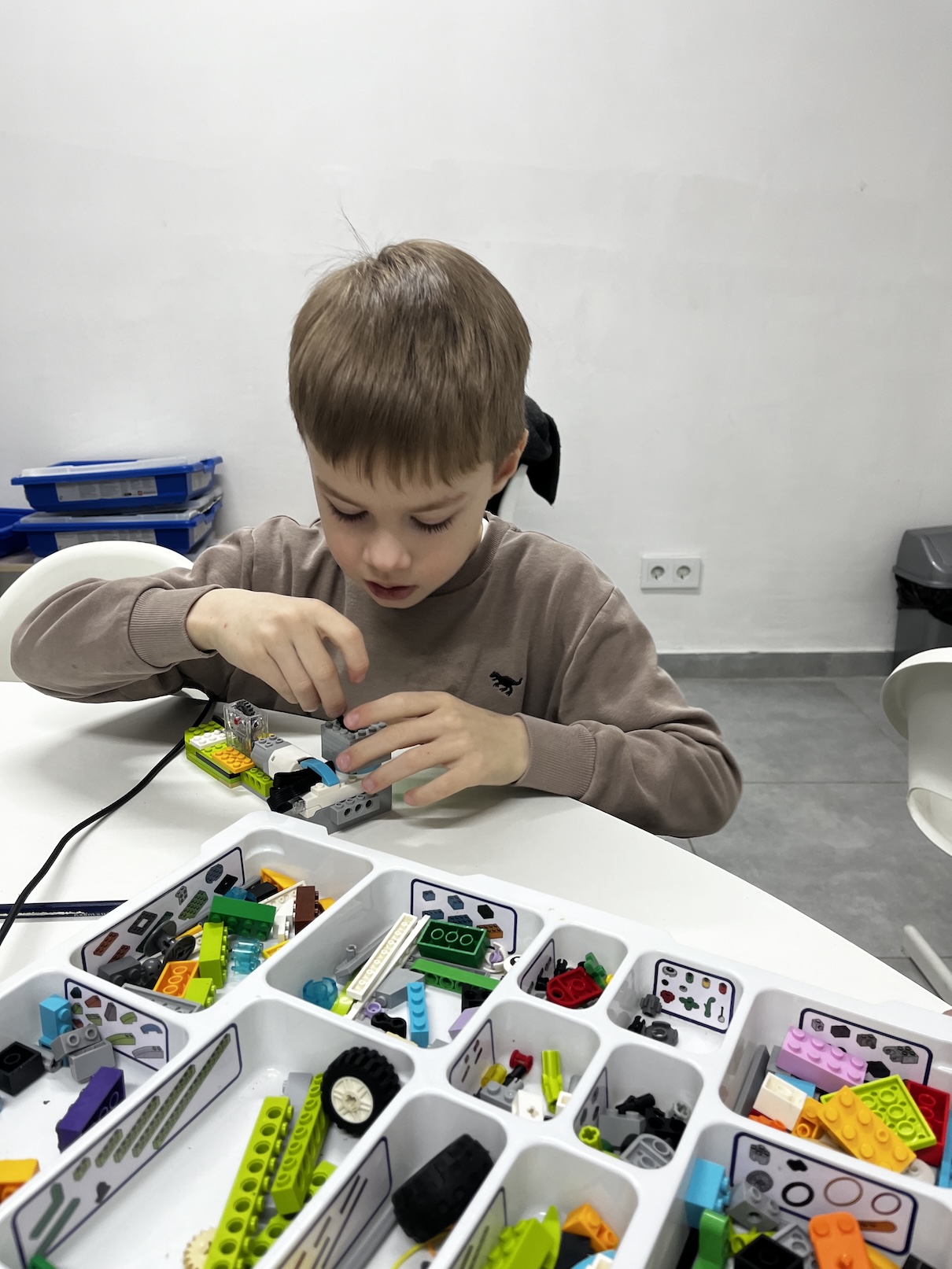 Літній табір - Тиждень 7: Robotics & Future Tech